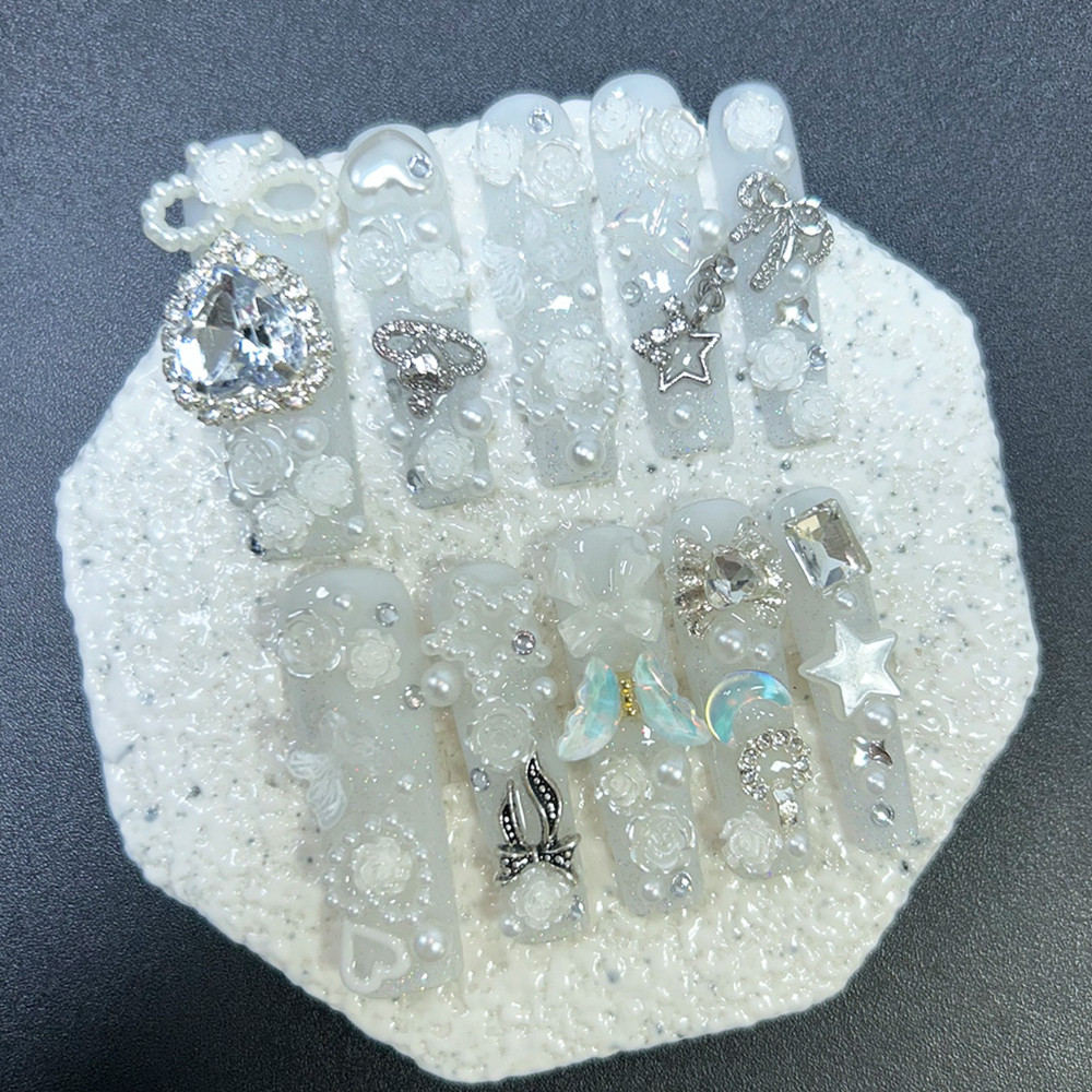 Nail Art Y2K - 10개입 귀여운 지라이 케이 화이트 핸드메이드